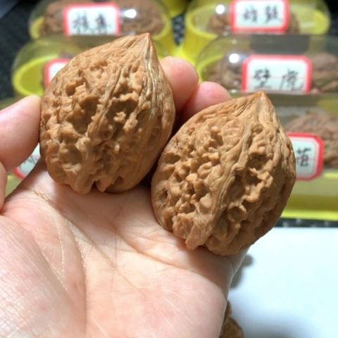 吊坠文玩核桃大沽石
