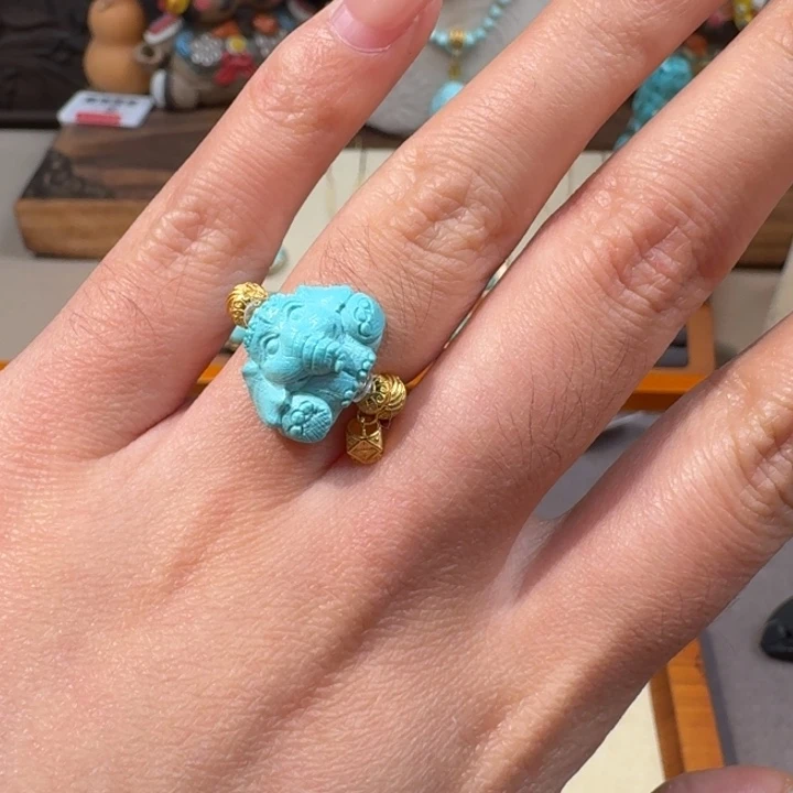 绿松石18K金镶嵌戒指