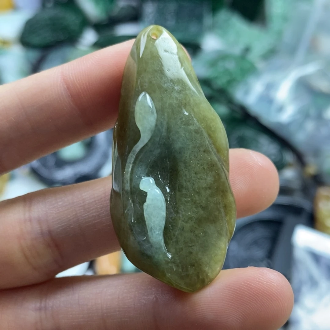 翡翠颈饰未镶嵌吊坠