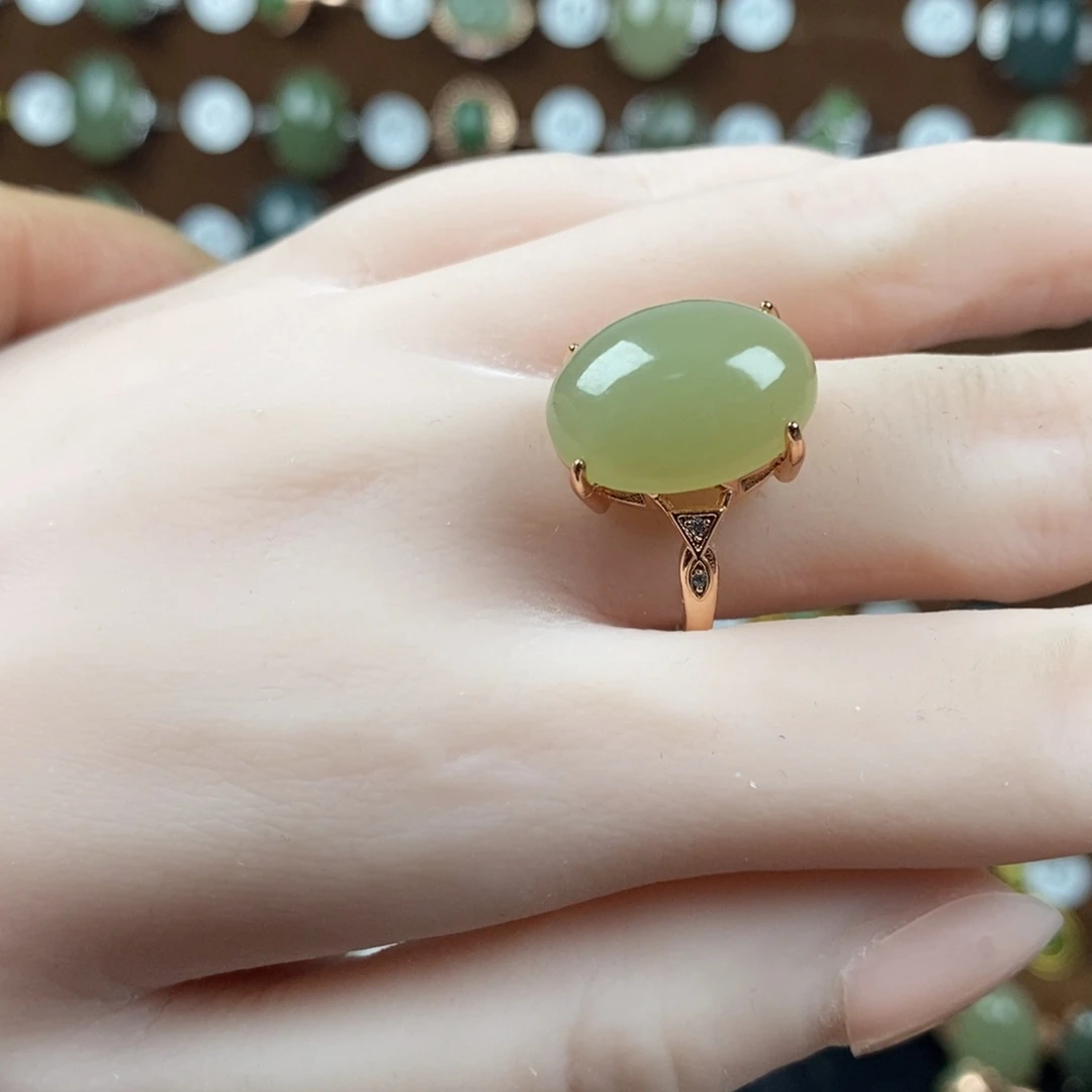 和田玉（青白玉）戒指合金