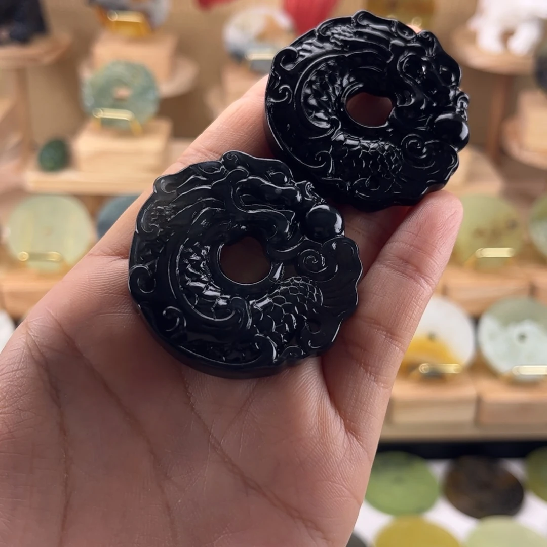 ·***·蛇纹石玉未镶嵌颈饰