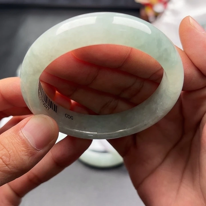 翡翠未镶嵌手镯5657 86