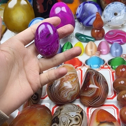 玛瑙/玉髓颈饰未镶嵌