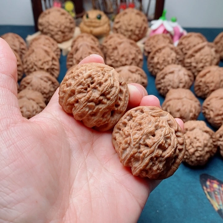 把件文玩核桃白狮子40