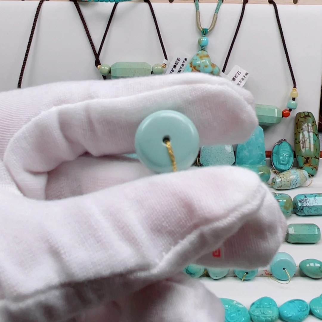 绿松石未镶嵌摆件