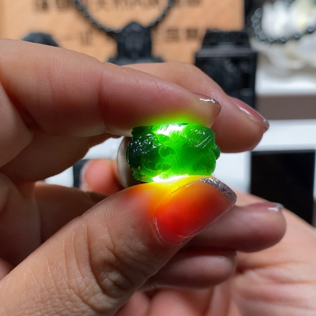 定制翡翠未镶嵌天然缅甸a货墨翠貔貅