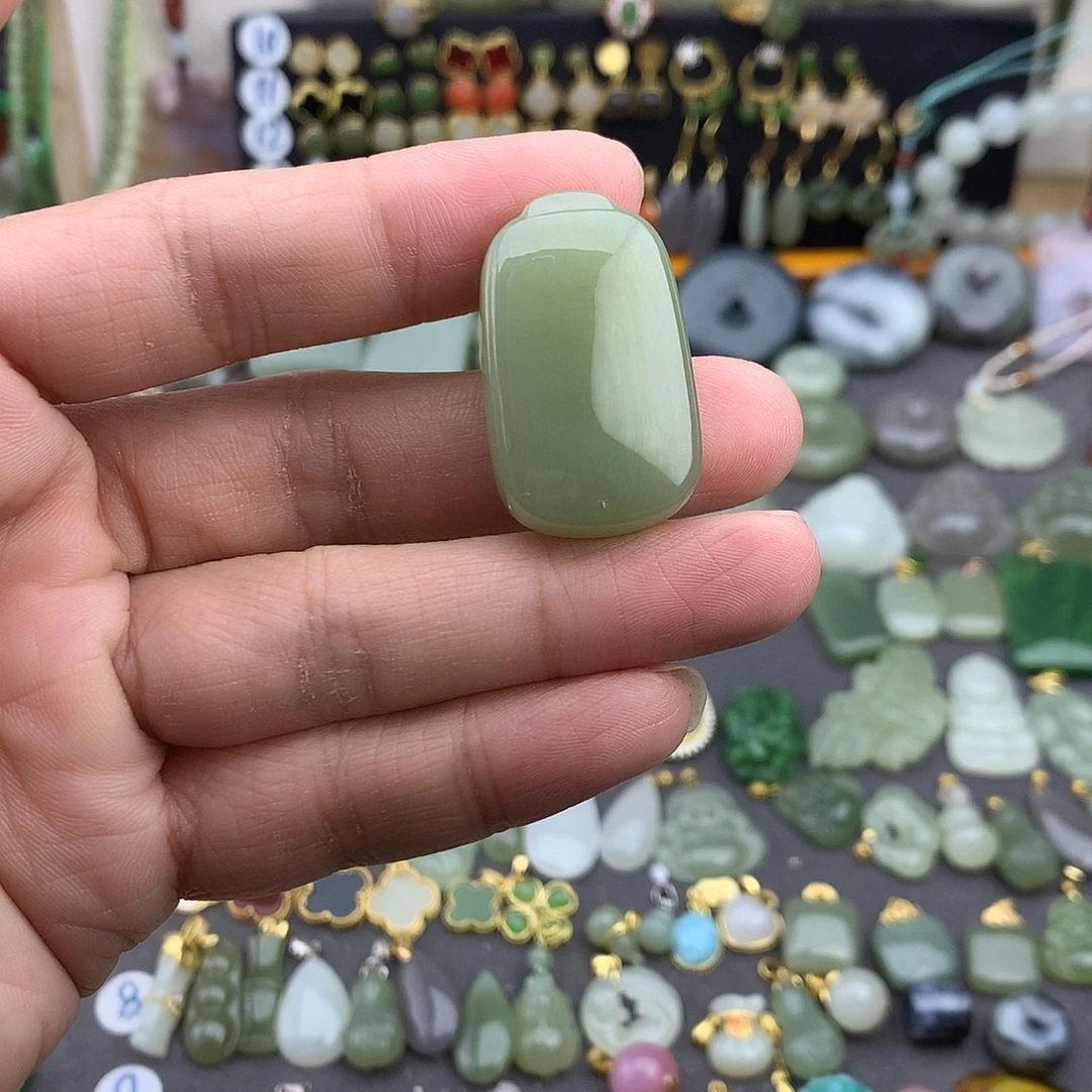 和田玉未镶嵌吊坠(不含链)