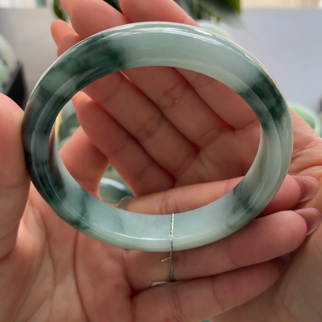 翡翠未镶嵌手镯天然