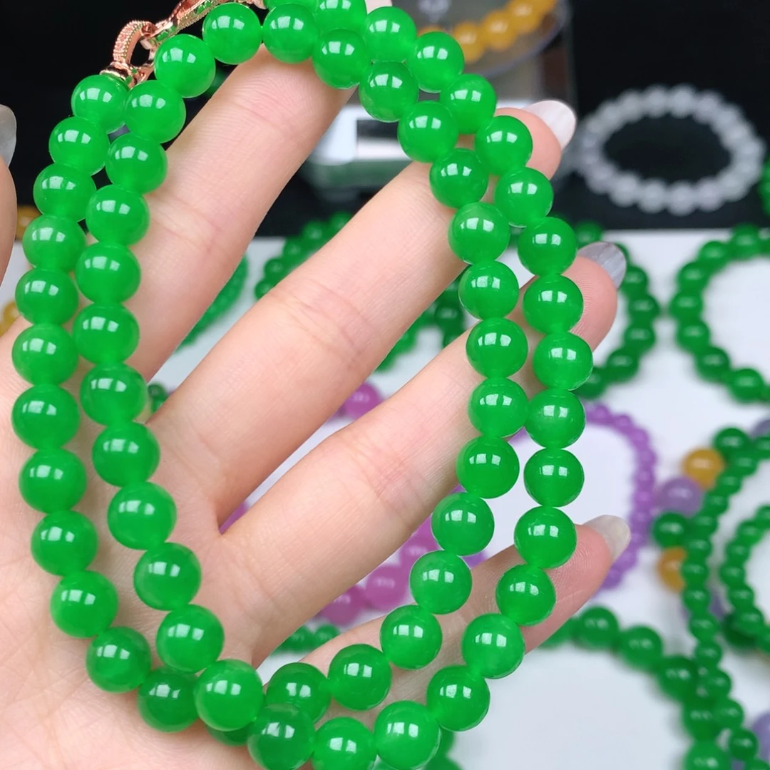 楚***彦一物一拍，卡8阳绿色项链60颗