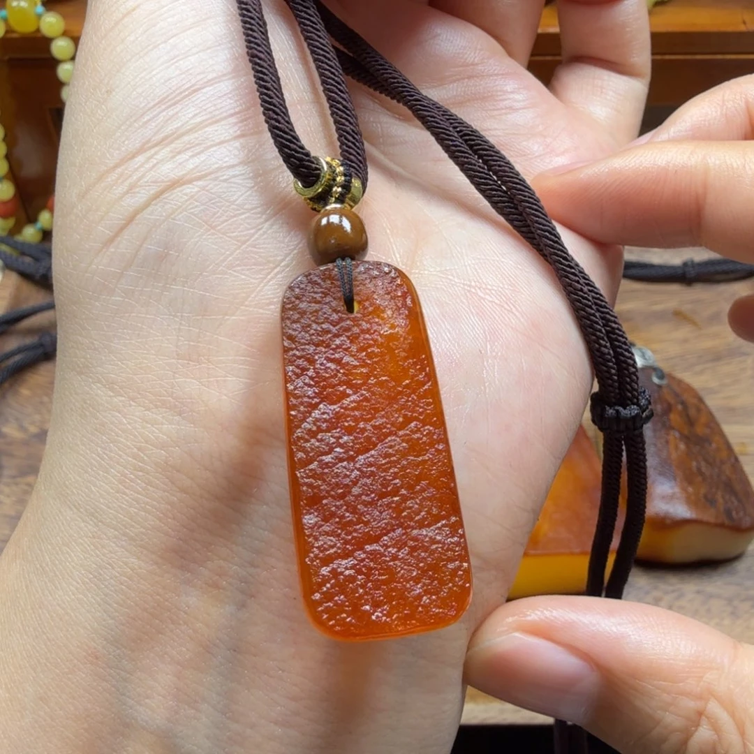 未镶嵌吊坠(赠链)琥珀