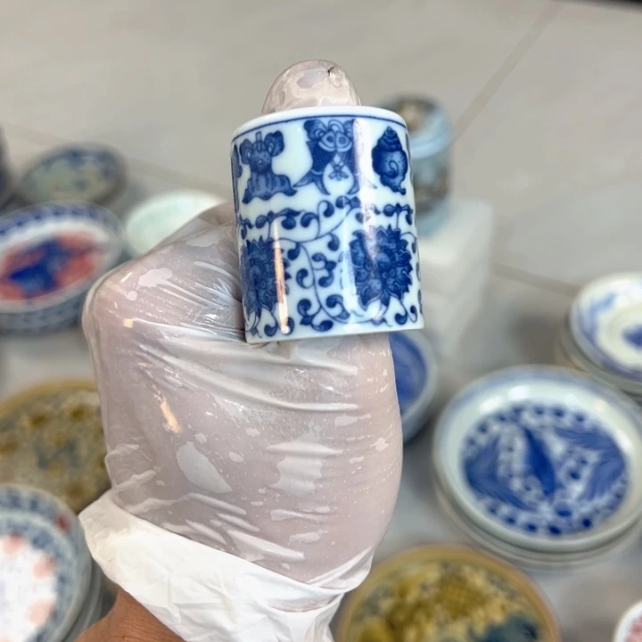 瓷片白青花缠枝莲扳指盖置全品