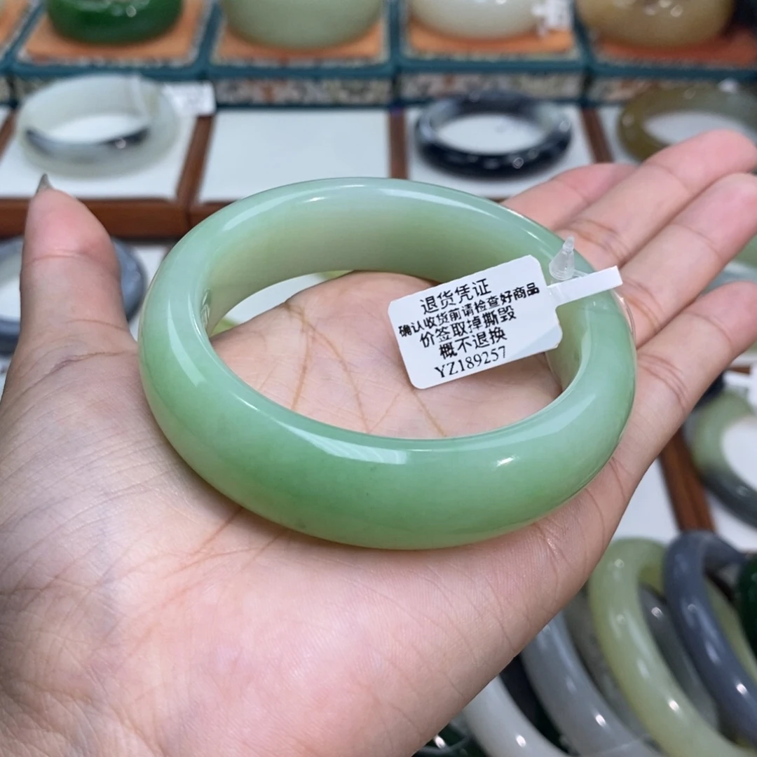 和田玉未镶嵌手镯和田玉俄翠57