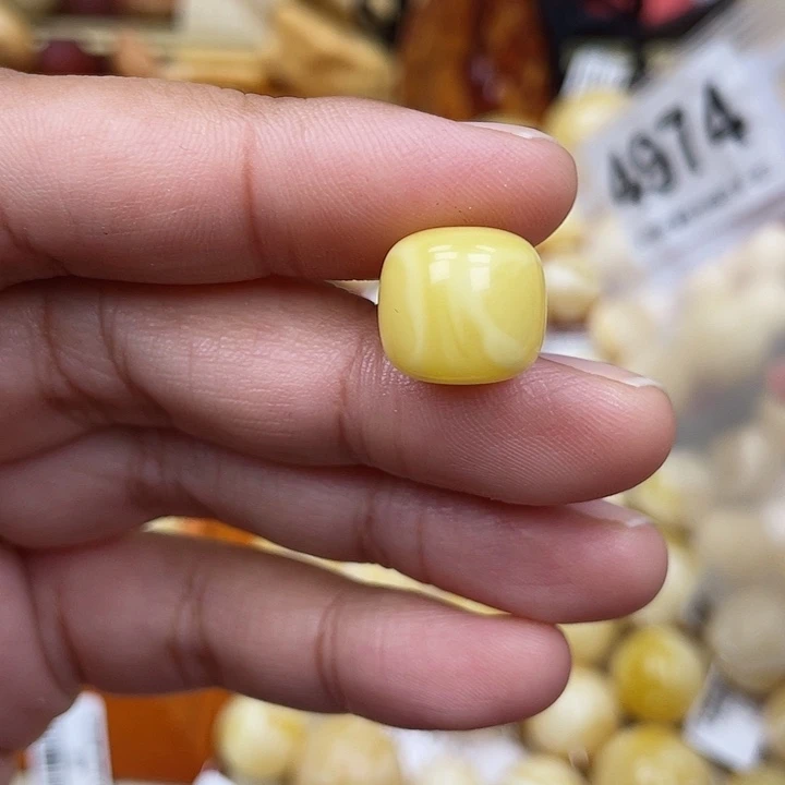 蜜蜡未镶嵌珠宝奇石13x12