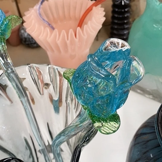 琉璃花瓶高45厘米宽6厘米