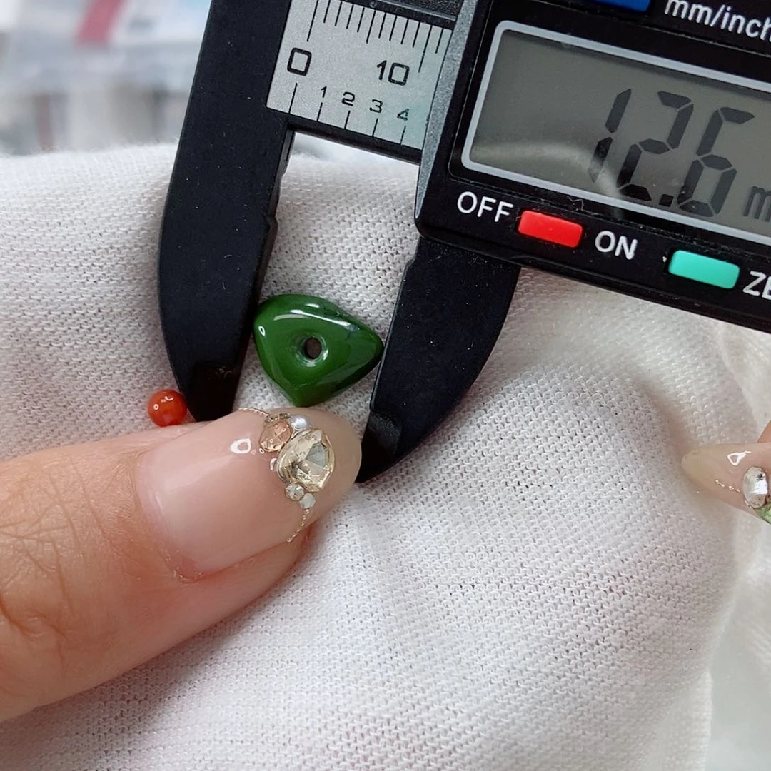 南红玛瑙未镶嵌珠宝奇石