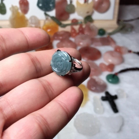 翡翠戒指未镶嵌蓝水料 玫瑰花
