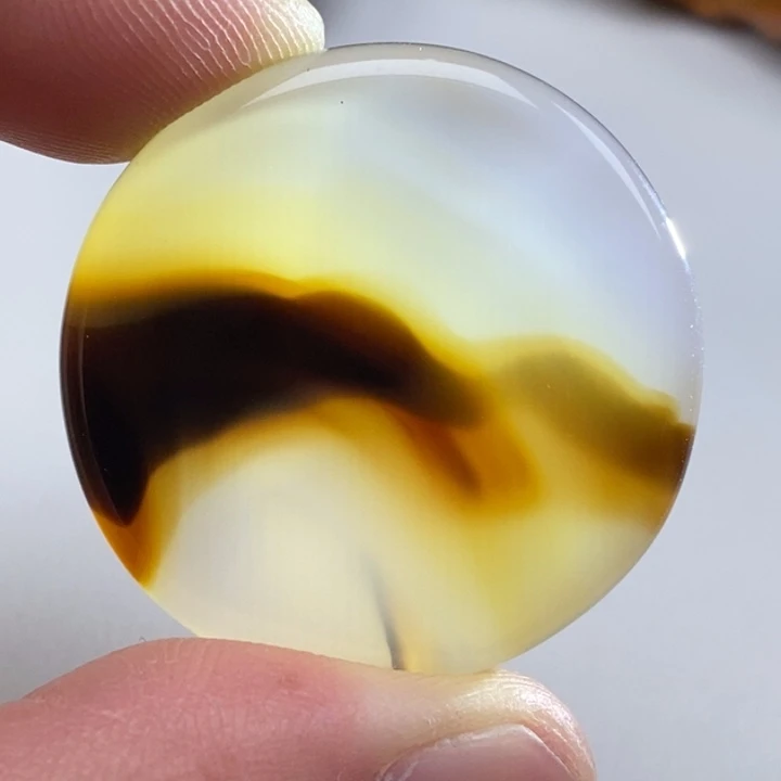 玛瑙/玉髓吊坠未镶嵌峰**吉