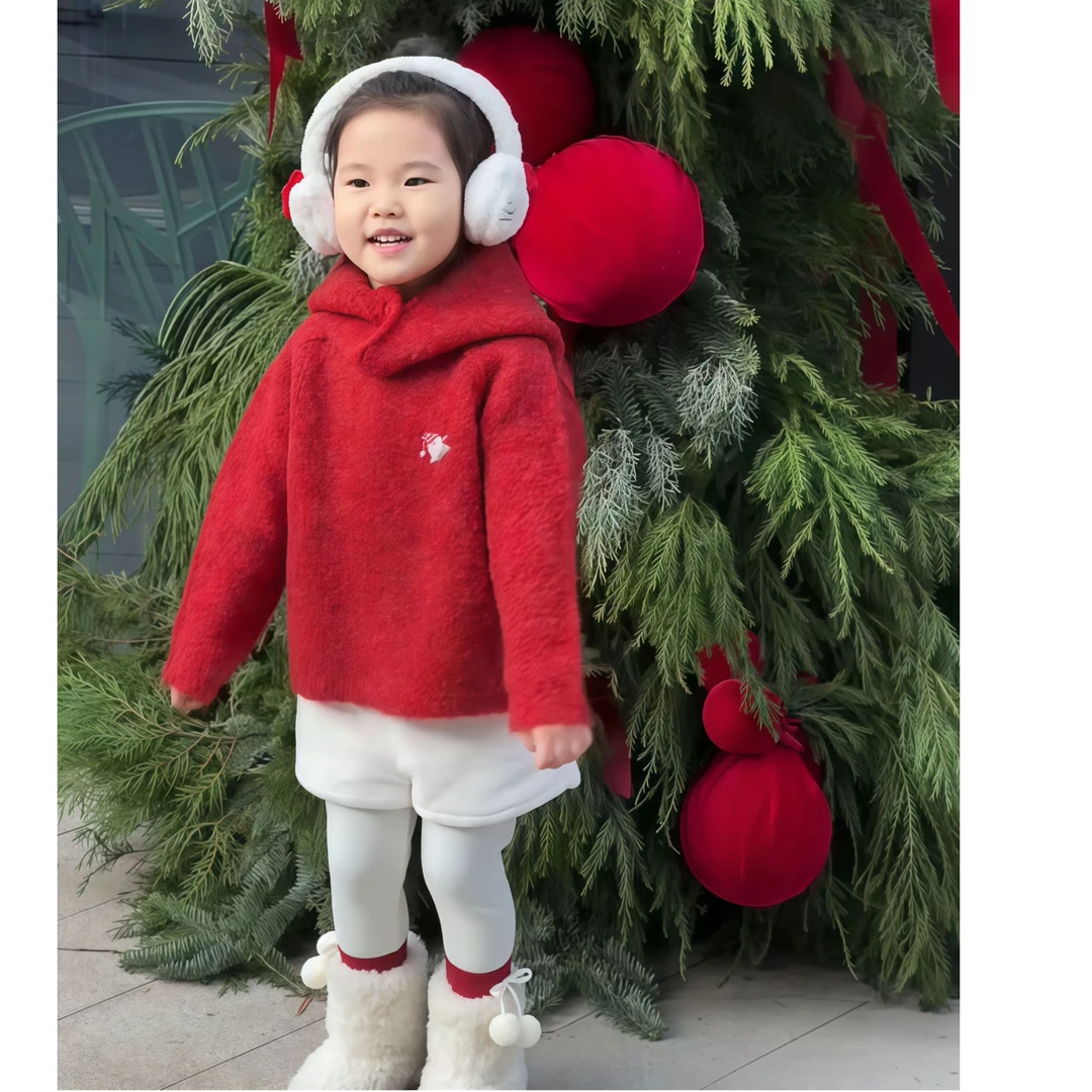 壹妈童装女童韩版秋冬圣诞时髦红色毛绒连帽上衣洋气白色短裤