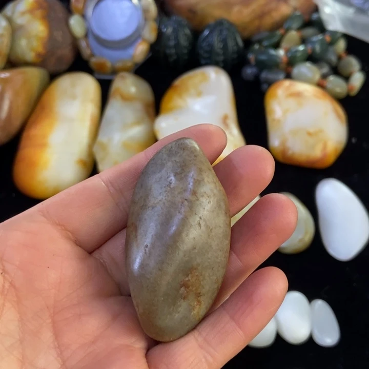 和田玉（糖玉）未镶嵌挂件