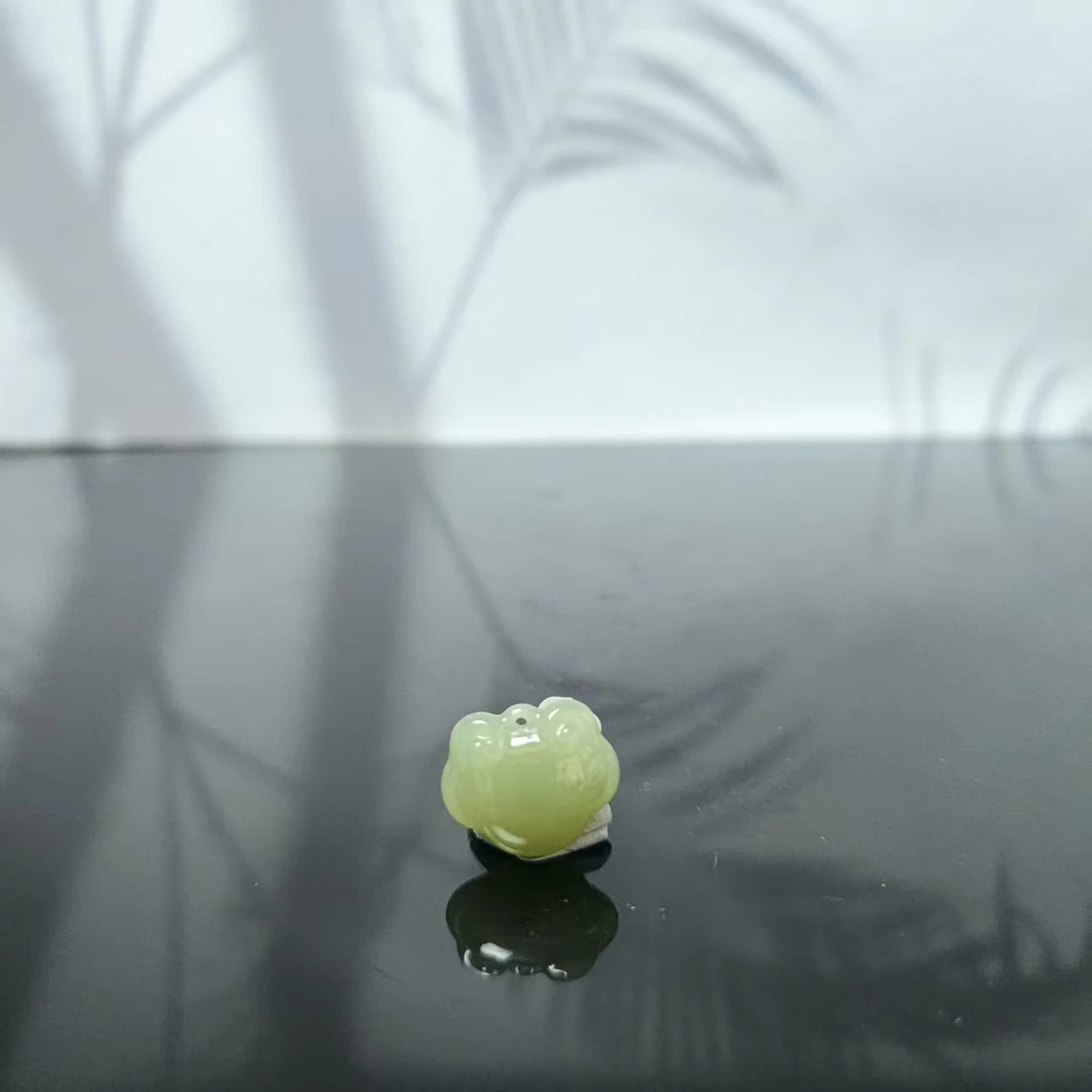 Q和田玉平安锁吊坠3844