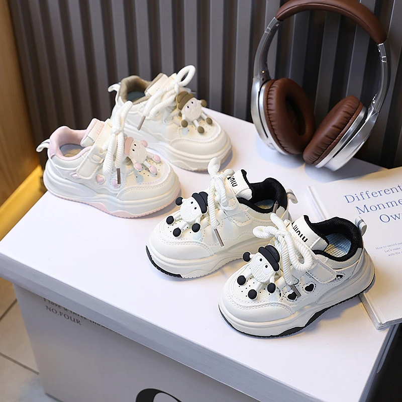 儿童休闲鞋女童运动板鞋2025春秋季新款软底卡通男童小白鞋1-6岁