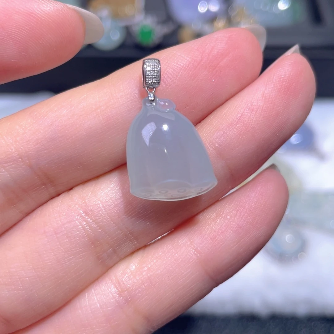 颈饰18K金镶嵌翡翠翡翠