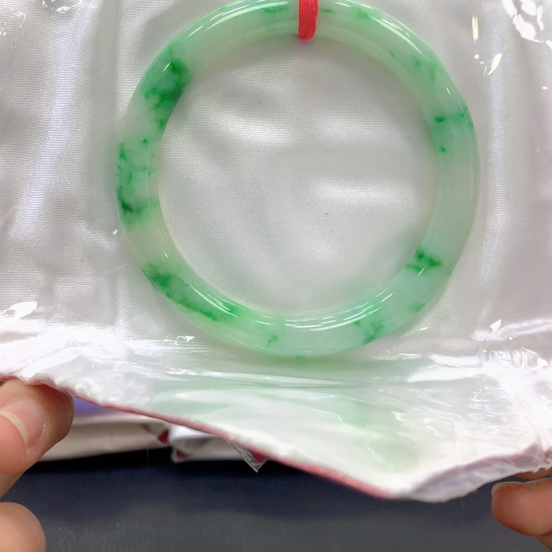 翡翠未镶嵌手镯翡翠37