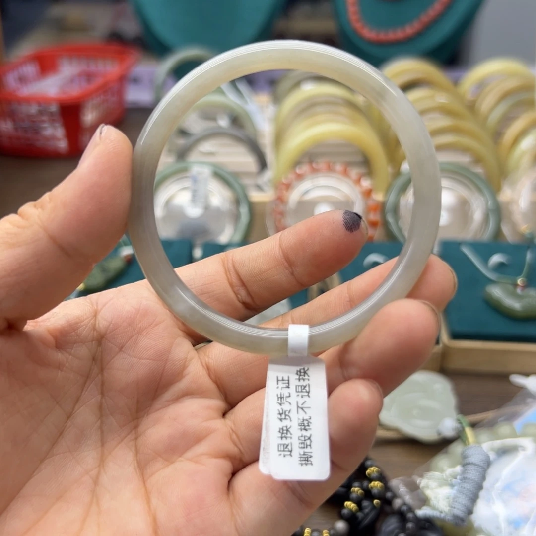 和田玉手镯未镶嵌55.5圈围514