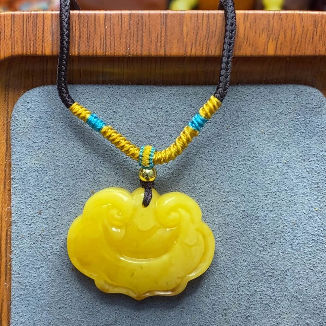 未镶嵌琥珀手链梨