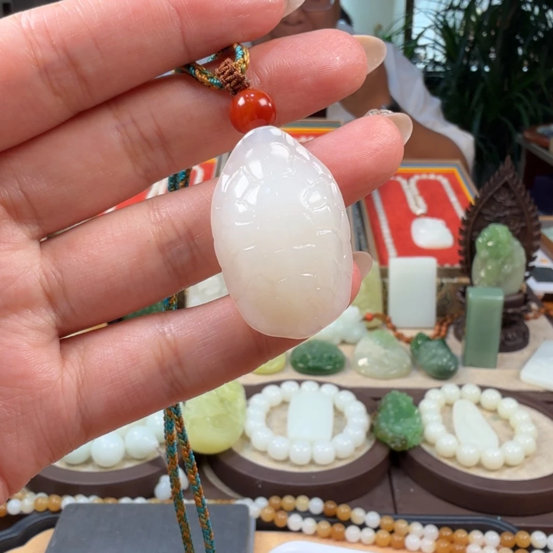 和田玉未镶嵌颈饰j****i