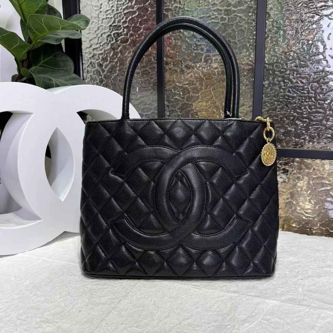 99新 Chanel/香奈儿 Chanel黑金希尔顿单肩包 25070002-06