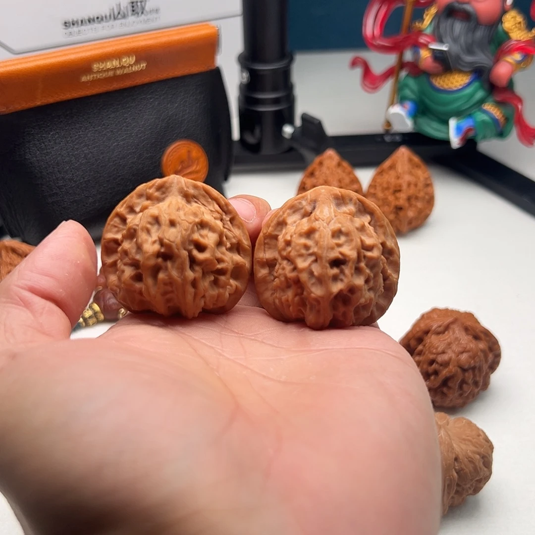 你****文玩核桃吊坠天地