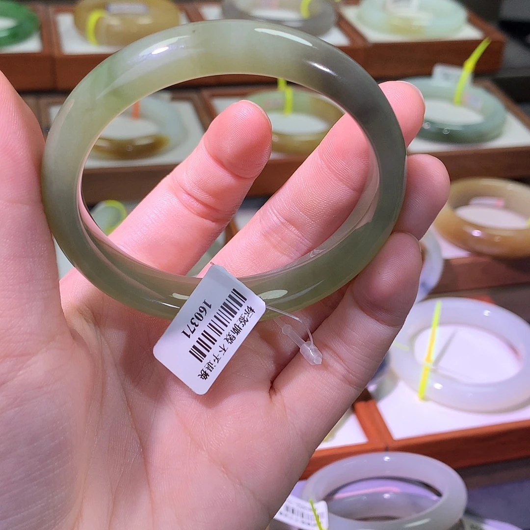 和田玉未镶嵌手镯56 紫翠