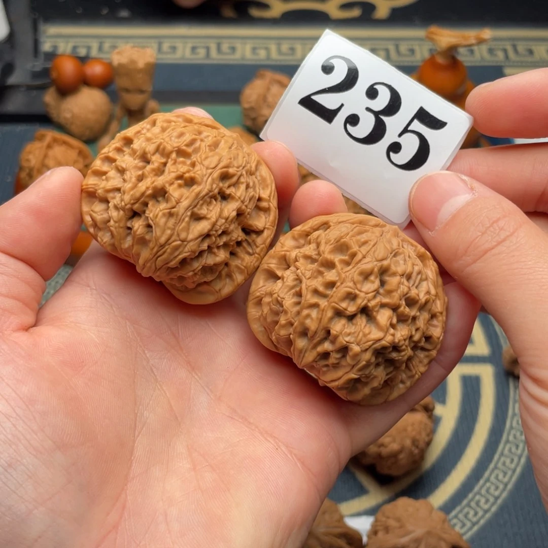 文玩核桃把件45水龙纹235号