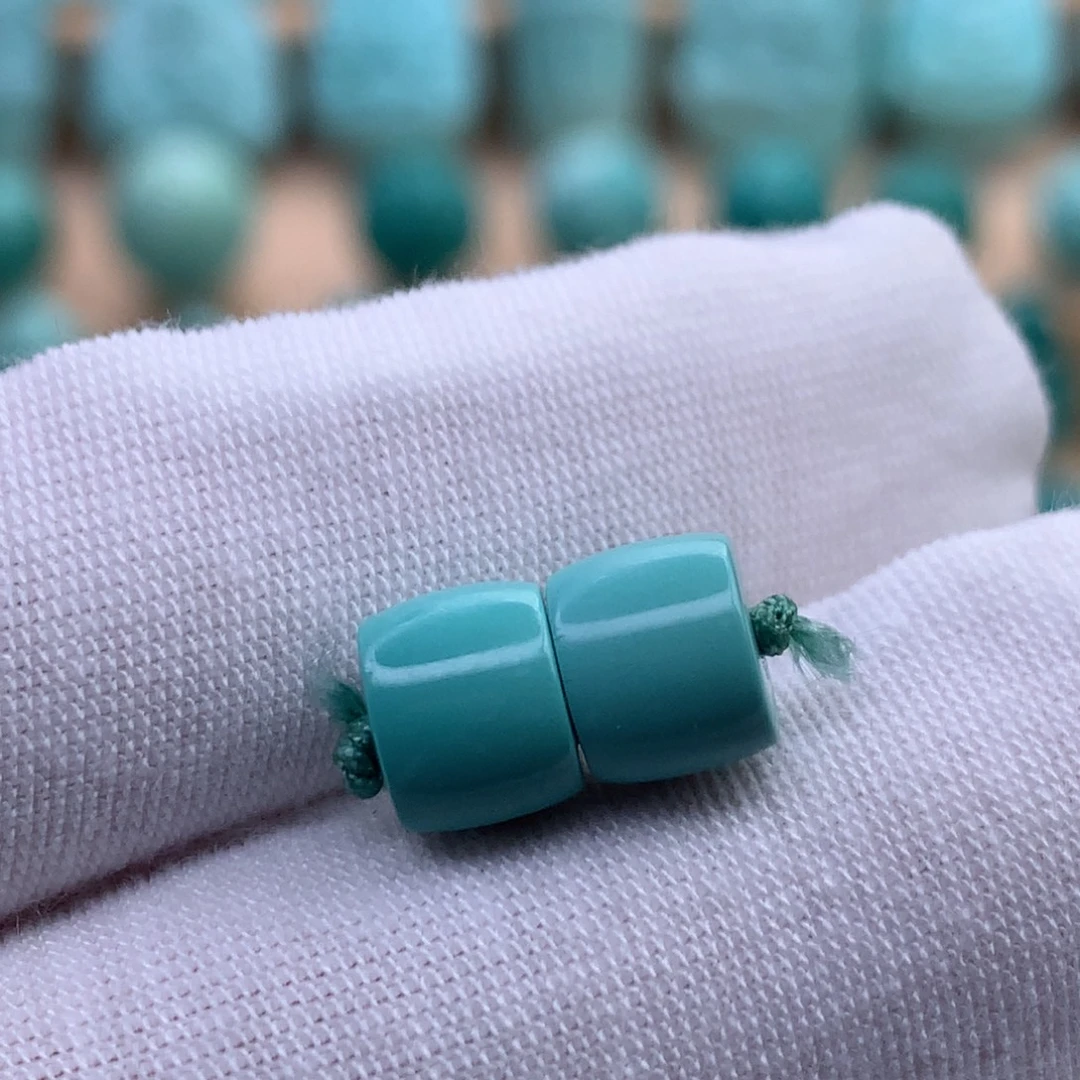 绿松石未镶嵌珠宝奇石原矿绿松石直切珠