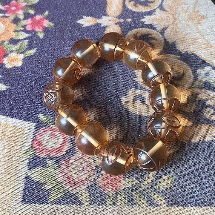 q w er t yui o p