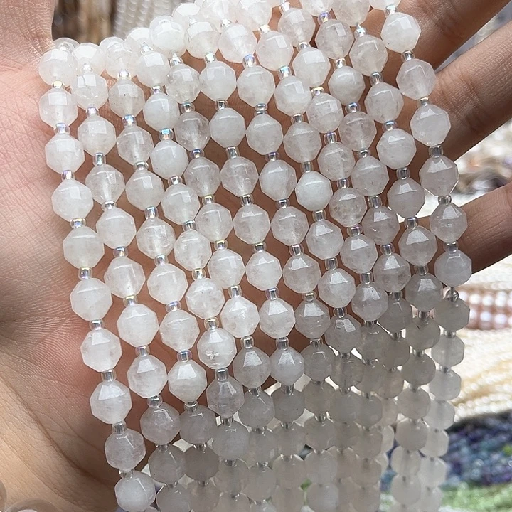 未镶嵌玛瑙/玉髓珠宝半成品一条7.5mm左右白玉雕刻珠