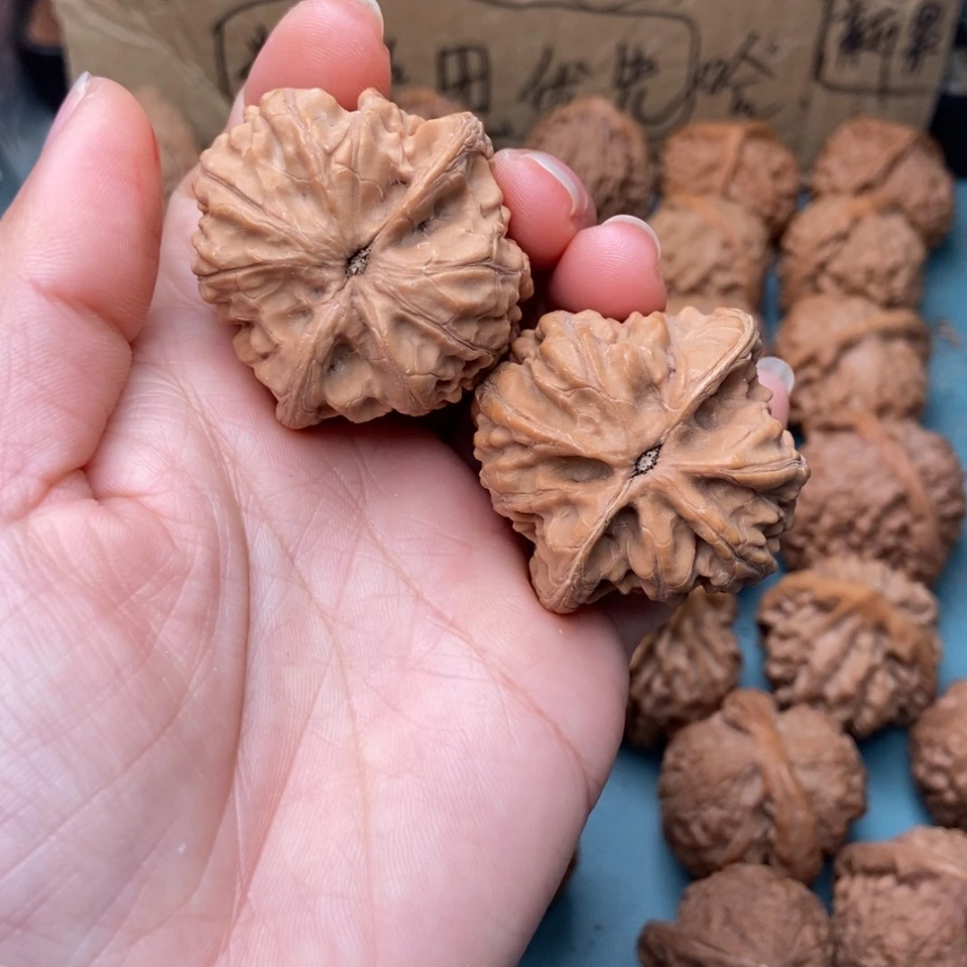 @***K吊坠文玩核桃靠山王15