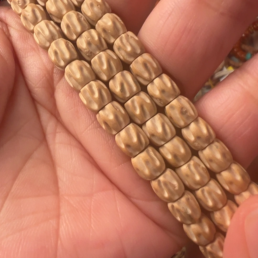 s***o柏香籽/百香籽吊坠龙泉