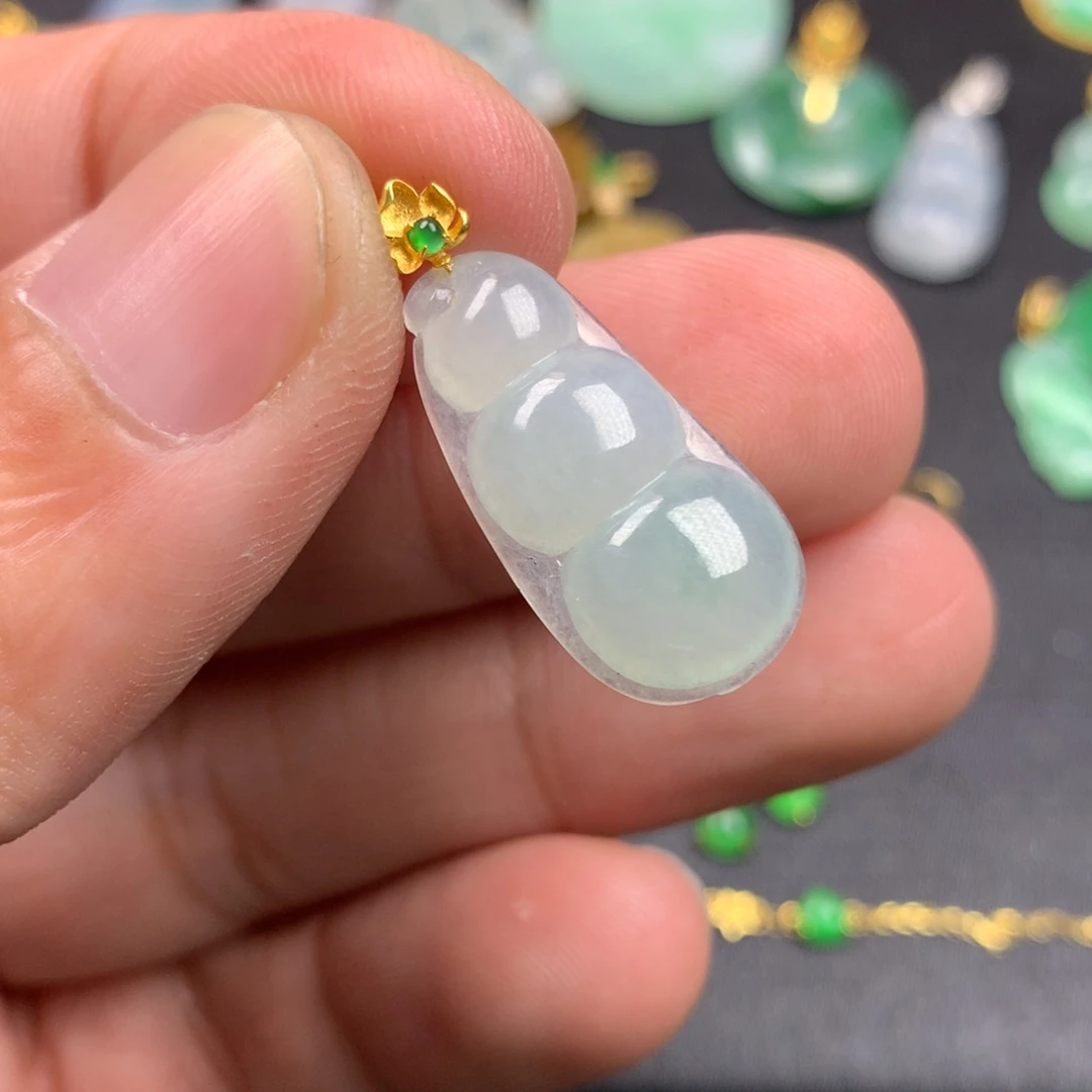 【闪购商品】颈饰18K金镶嵌翡翠翡翠