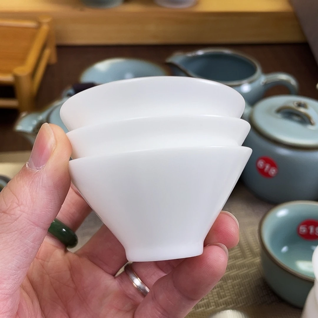 瓷片。。。。。。。。。。。。。。。。