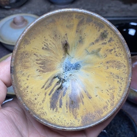 茶盏en la jin wu low tu