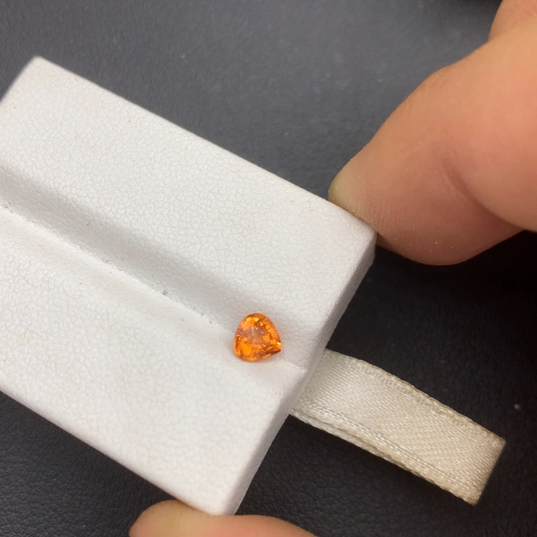石榴石（芬达石）裸石未镶嵌0.62ct