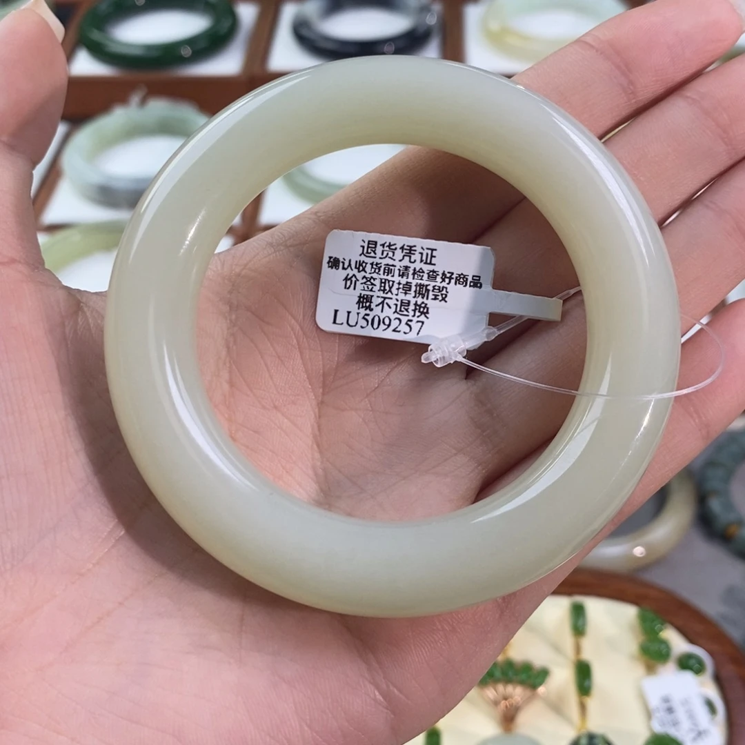 和田玉未镶嵌手镯且末暖黄胖圆54/55