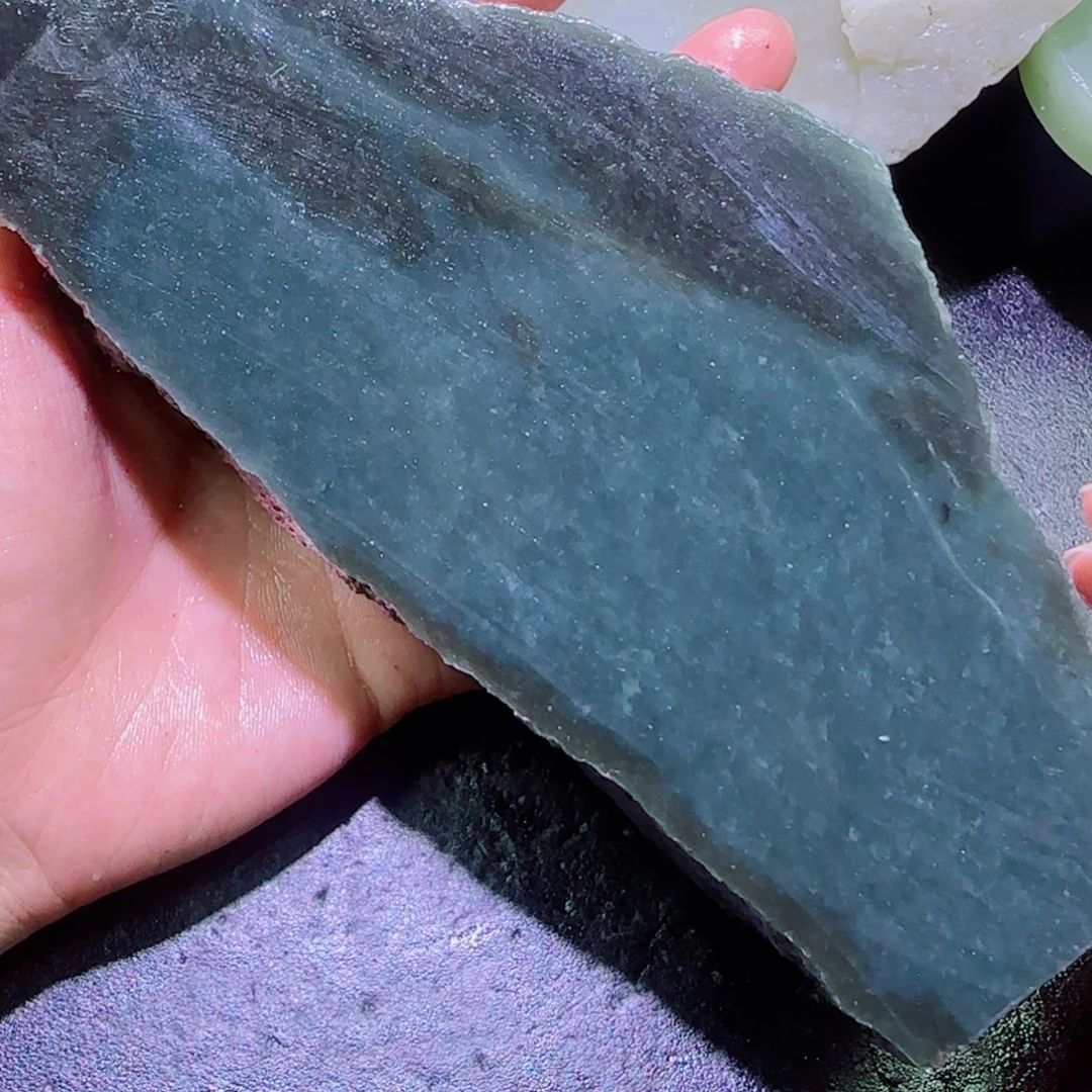 和田玉未镶嵌珠宝半成品