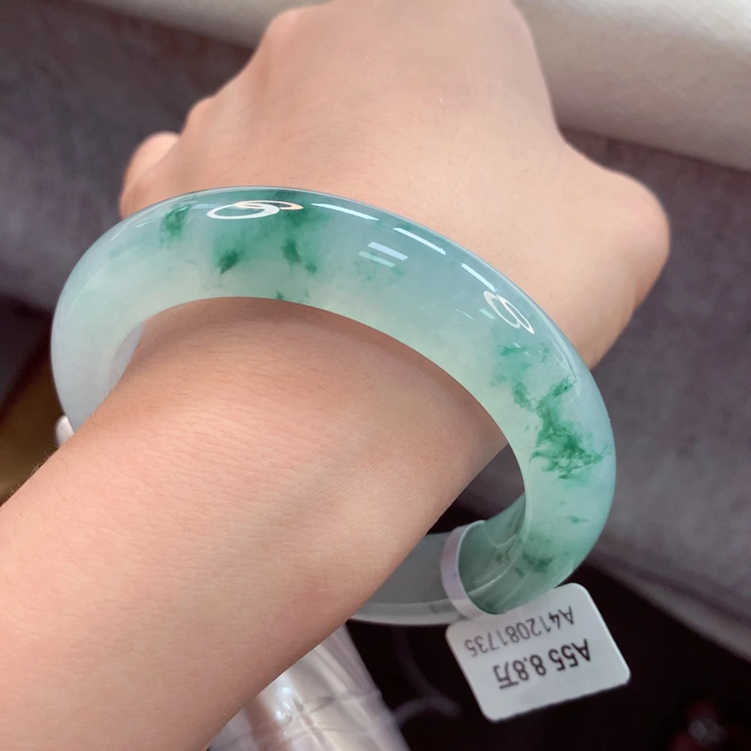 翡翠手镯未镶嵌臻*粒分单99