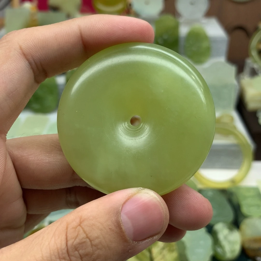 岫玉未镶嵌吊坠(不含链)