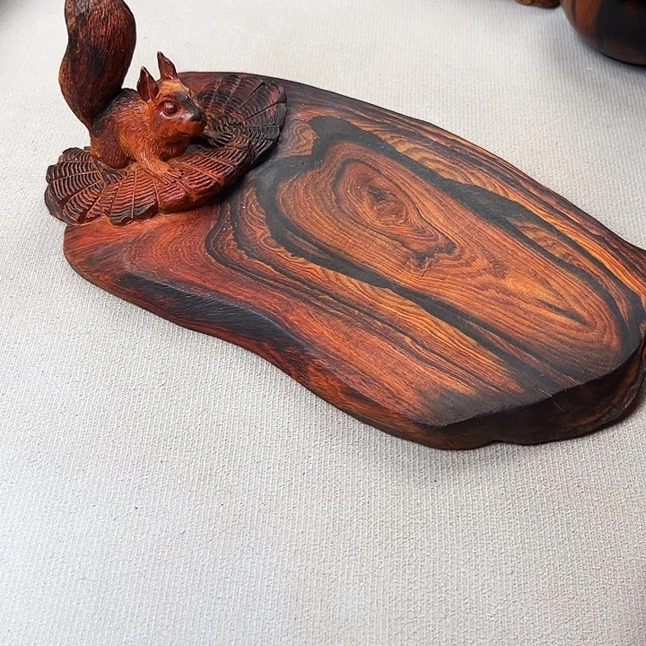 勇*老挝大红酸枝摆件一个