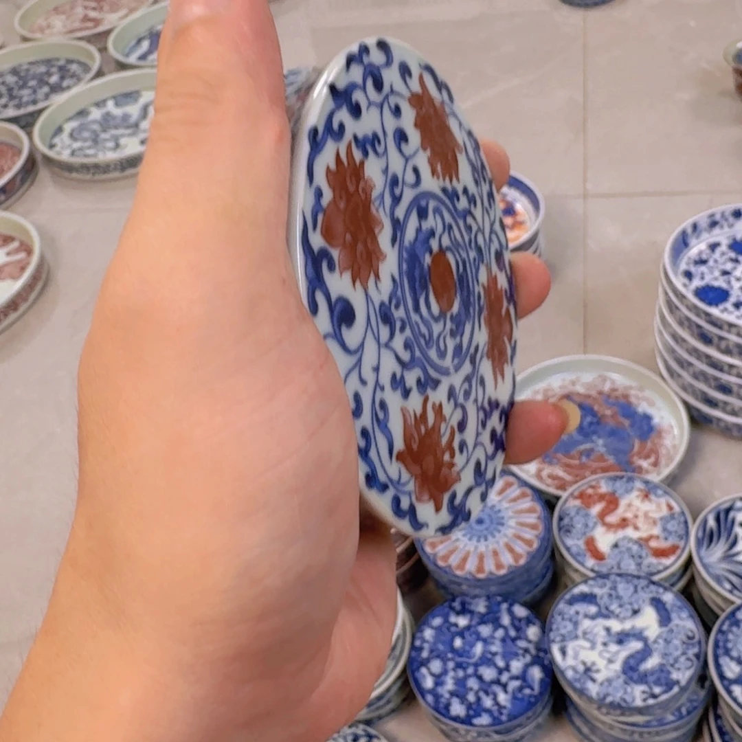 瓷片釉里红缠枝莲盖置景德镇