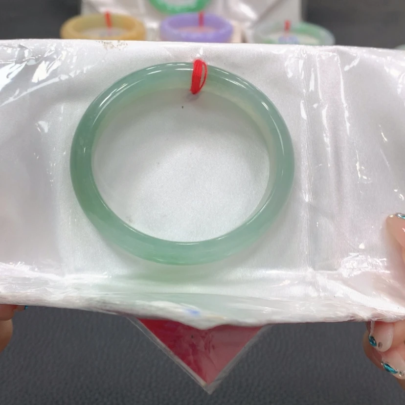 【闪购商品】翡翠手镯未镶嵌V****n翡翠